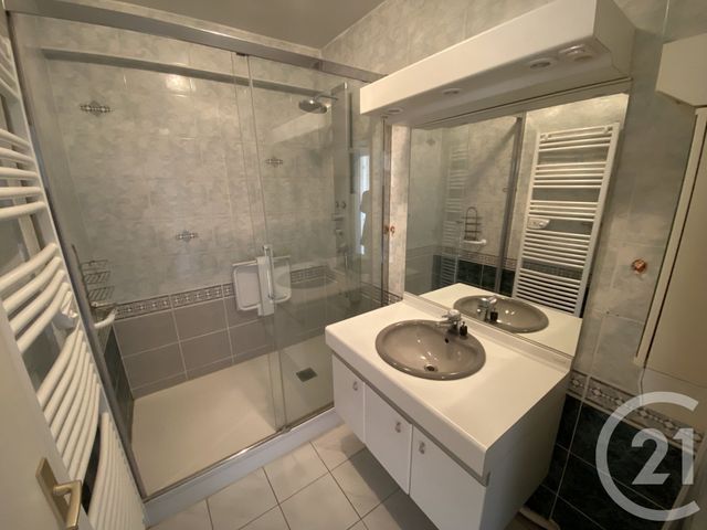 Appartement T4 à louer - 4 pièces - 102,10 m2 - Le Mans - 72 - PAYS-DE-LOIRE