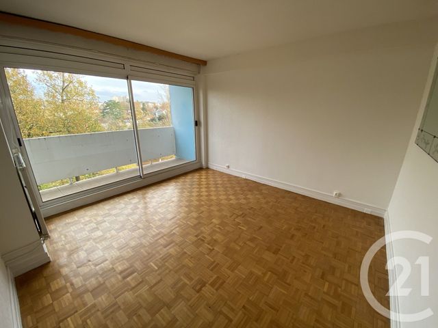 Appartement T4 à louer - 4 pièces - 102,10 m2 - Le Mans - 72 - PAYS-DE-LOIRE