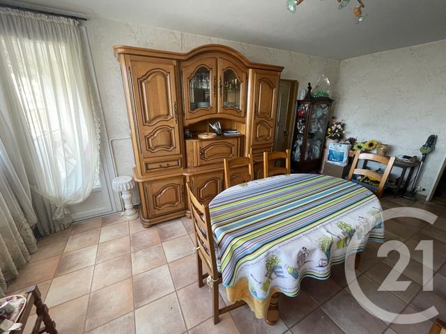 Appartement F4 à vendre - 4 pièces - 79,01 m2 - Allonnes - 72 - PAYS-DE-LOIRE