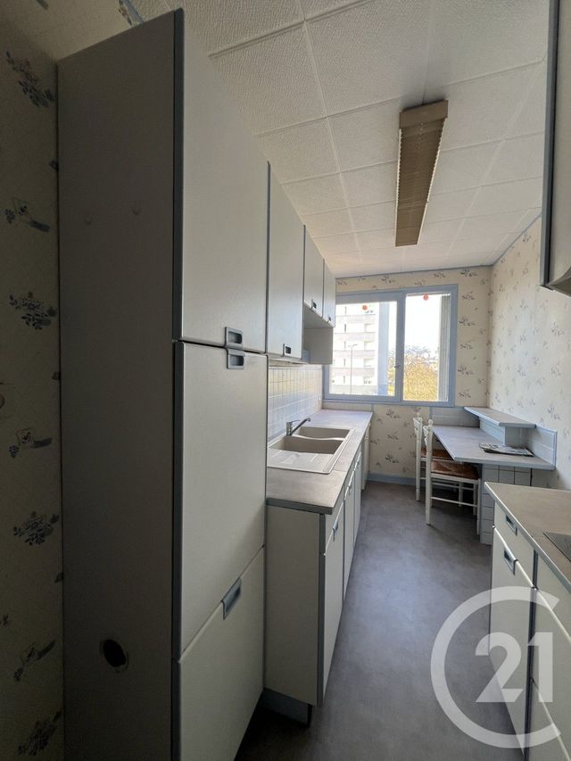 Appartement T3 à vendre - 3 pièces - 66,75 m2 - Le Mans - 72 - PAYS-DE-LOIRE