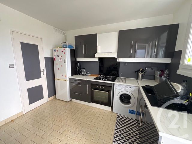 Appartement T3 à vendre - 3 pièces - 67,22 m2 - Allonnes - 72 - PAYS-DE-LOIRE