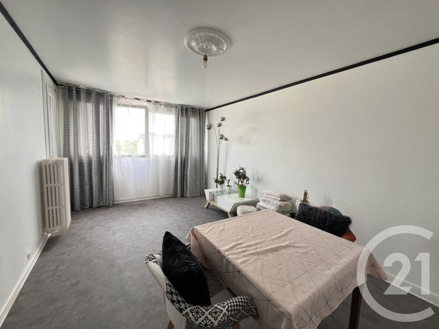 Appartement T3 à vendre - 3 pièces - 67,22 m2 - Allonnes - 72 - PAYS-DE-LOIRE