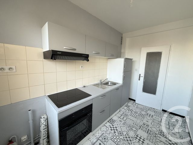 Appartement T3 &agrave; louer - 3 pi&egrave;ces - 74,05 m2 - Le Mans - 72 - PAYS-DE-LOIRE