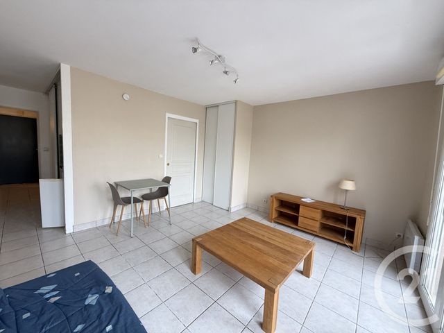 Appartement T2 à louer - 2 pièces - 35 m2 - Le Mans - 72 - PAYS-DE-LOIRE