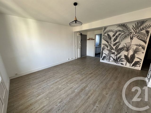 Appartement T3 &agrave; louer - 3 pi&egrave;ces - 55,99 m2 - Le Mans - 72 - PAYS-DE-LOIRE