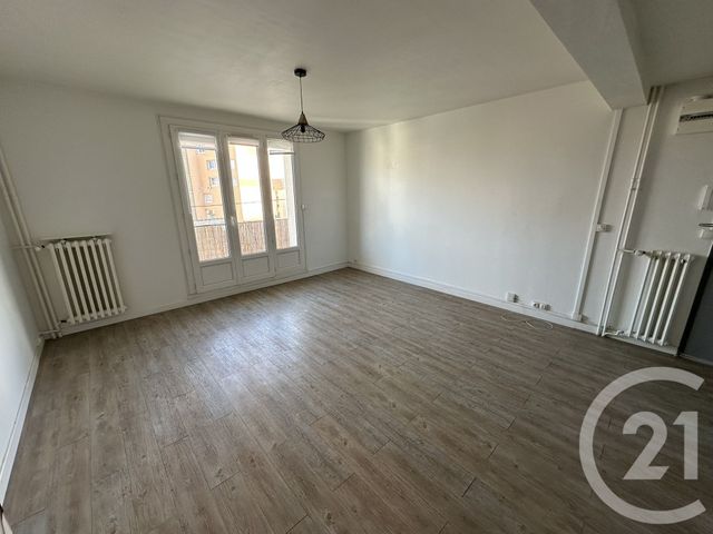 Appartement T3 &agrave; louer - 3 pi&egrave;ces - 55,99 m2 - Le Mans - 72 - PAYS-DE-LOIRE