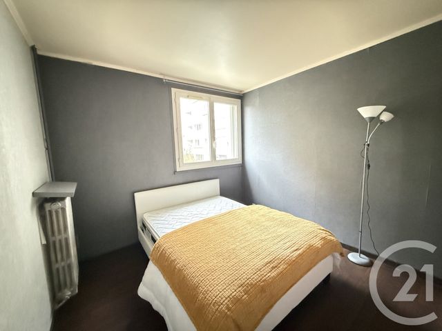 Appartement F4 &agrave; louer - 4 pi&egrave;ces - 76,15 m2 - Allonnes - 72 - PAYS-DE-LOIRE