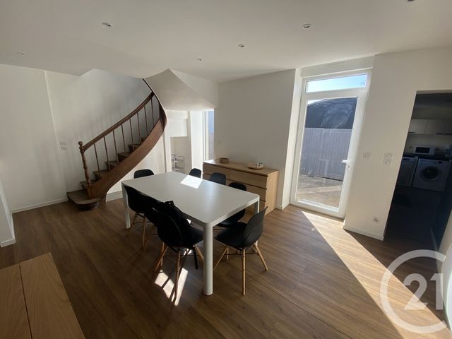 Maison &agrave; louer - 4 pi&egrave;ces - 72,02 m2 - Coulaines - 72 - PAYS-DE-LOIRE