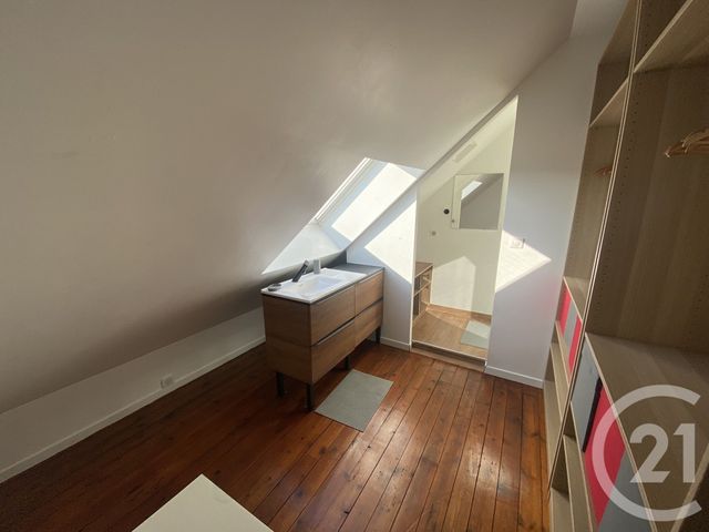 Maison &agrave; louer - 4 pi&egrave;ces - 72,02 m2 - Coulaines - 72 - PAYS-DE-LOIRE