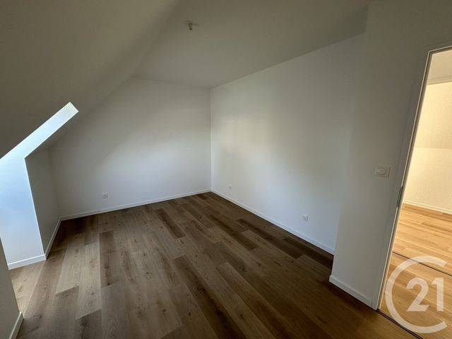 Maison &agrave; louer - 5 pi&egrave;ces - 101,83 m2 - Coulaines - 72 - PAYS-DE-LOIRE