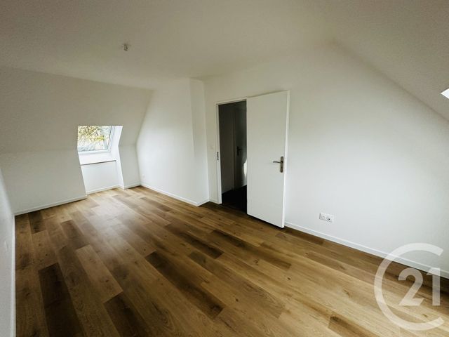 Maison &agrave; louer - 5 pi&egrave;ces - 101,83 m2 - Coulaines - 72 - PAYS-DE-LOIRE