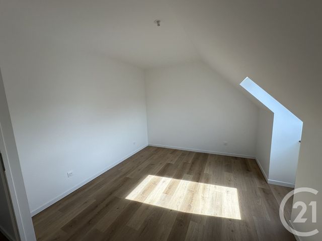 Maison &agrave; louer - 5 pi&egrave;ces - 101,83 m2 - Coulaines - 72 - PAYS-DE-LOIRE