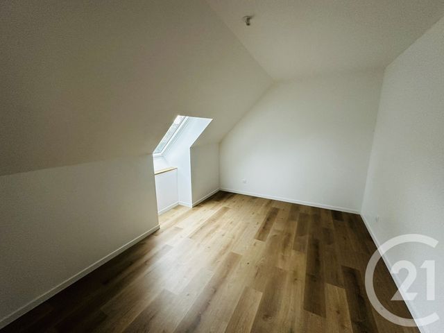 Maison &agrave; louer - 5 pi&egrave;ces - 101,83 m2 - Coulaines - 72 - PAYS-DE-LOIRE