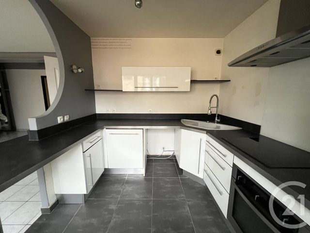 Appartement T4 &agrave; louer - 4 pi&egrave;ces - 85,88 m2 - Le Mans - 72 - PAYS-DE-LOIRE