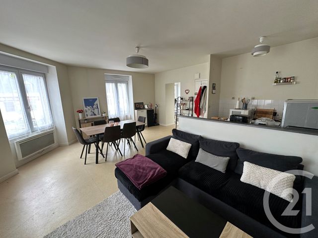 Appartement F3 &agrave; louer - 3 pi&egrave;ces - 59,58 m2 - La Bazoge - 72 - PAYS-DE-LOIRE