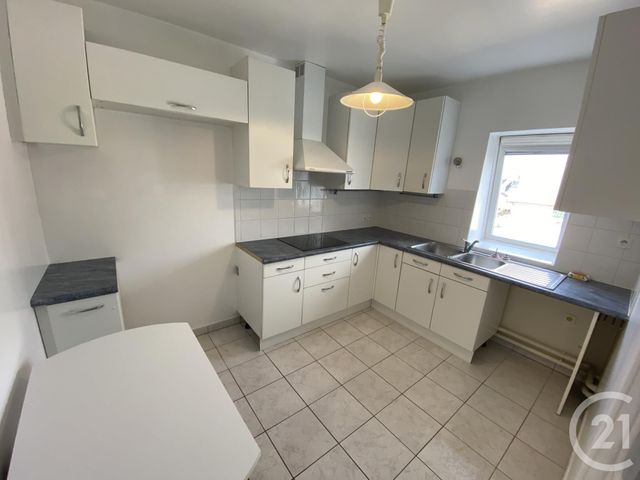 Appartement T4 &agrave; louer - 4 pi&egrave;ces - 87,40 m2 - Le Mans - 72 - PAYS-DE-LOIRE