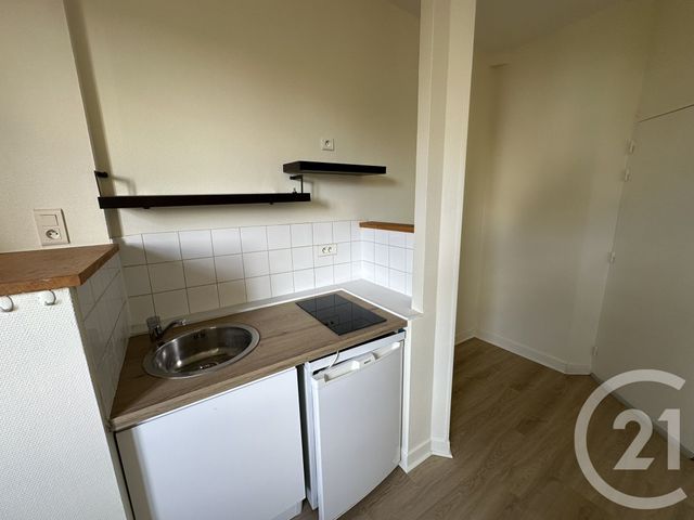Appartement T3 &agrave; louer - 3 pi&egrave;ces - 51,84 m2 - Le Mans - 72 - PAYS-DE-LOIRE