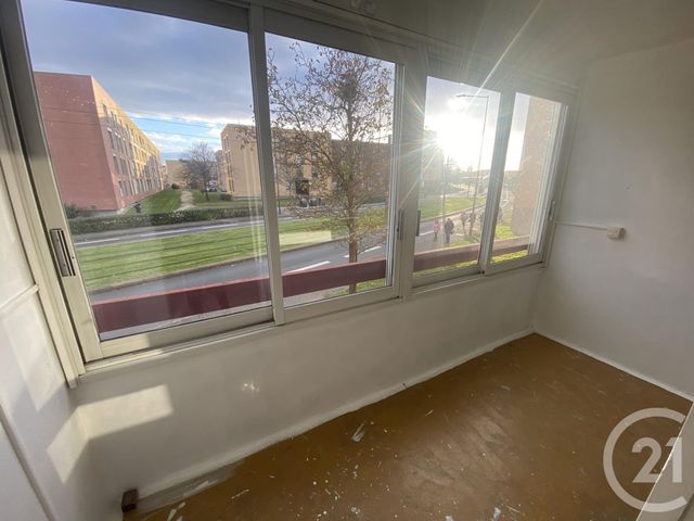 Appartement T2 &agrave; louer - 2 pi&egrave;ces - 45,85 m2 - Le Mans - 72 - PAYS-DE-LOIRE