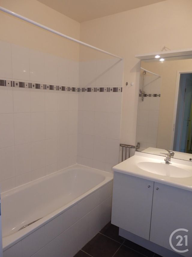 Appartement F3 &agrave; louer - 3 pi&egrave;ces - 61,95 m2 - Le Mans - 72 - PAYS-DE-LOIRE
