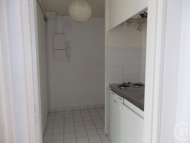 Appartement T2 &agrave; louer - 2 pi&egrave;ces - 32,45 m2 - Le Mans - 72 - PAYS-DE-LOIRE