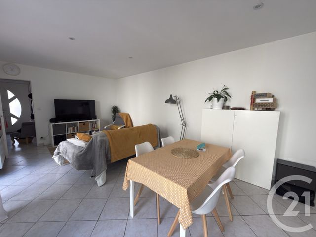 Maison &agrave; louer - 4 pi&egrave;ces - 80 m2 - Le Mans - 72 - PAYS-DE-LOIRE
