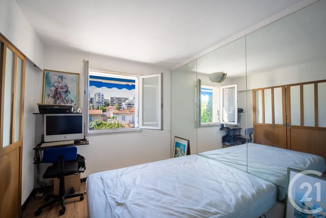 Appartement F3 à vendre - 3 pièces - 58 m2 - Le Cannet - 06 - PROVENCE-ALPES-COTE-D-AZUR