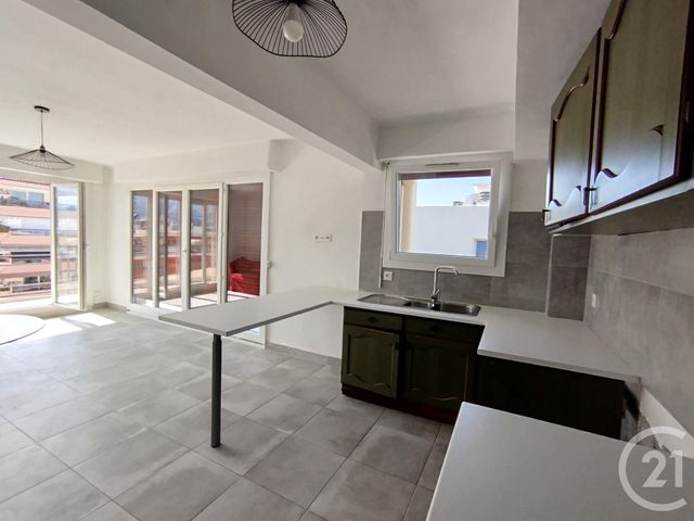 Appartement F3 à vendre - 3 pièces - 58 m2 - Le Cannet - 06 - PROVENCE-ALPES-COTE-D-AZUR