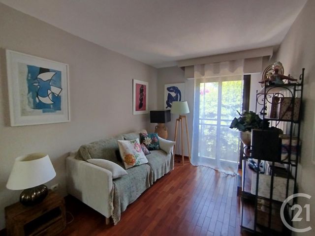 Appartement F4 à vendre - 4 pièces - 90 m2 - Le Cannet - 06 - PROVENCE-ALPES-COTE-D-AZUR