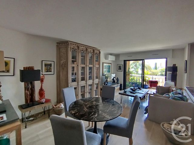 Appartement F4 à vendre - 4 pièces - 90 m2 - Le Cannet - 06 - PROVENCE-ALPES-COTE-D-AZUR