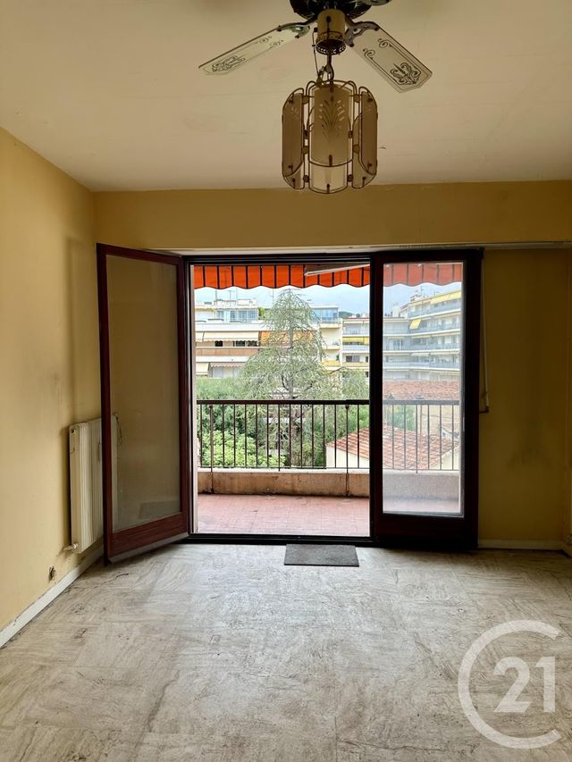 Appartement F2 à vendre - 2 pièces - 38,73 m2 - Cannes - 06 - PROVENCE-ALPES-COTE-D-AZUR