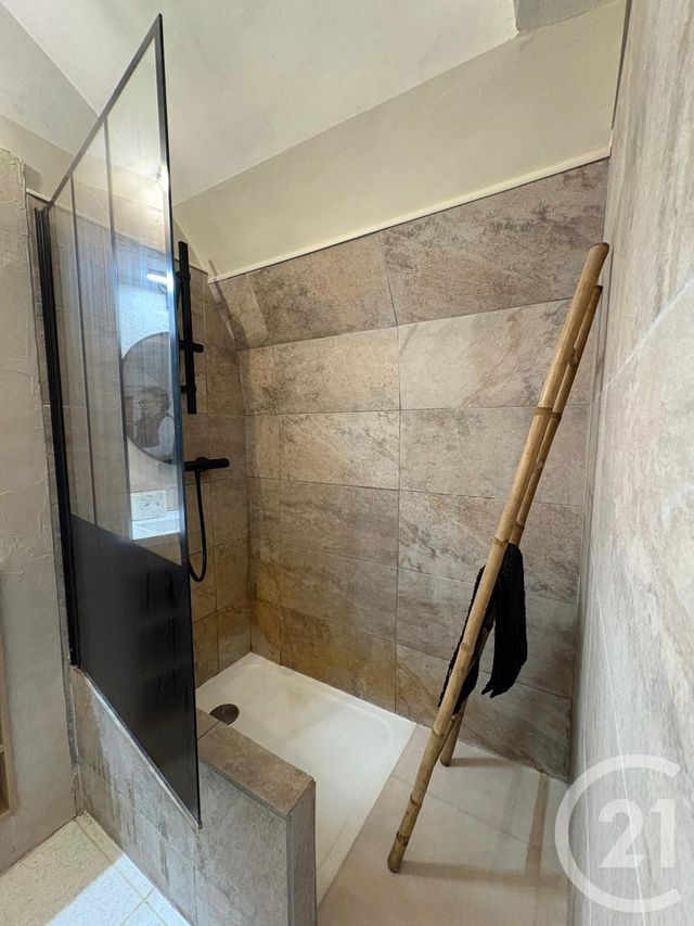 Appartement &agrave; louer - 2 pi&egrave;ces - 43 m2 - Le Cannet - 06 - PROVENCE-ALPES-COTE-D-AZUR