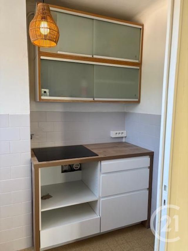 Appartement F1 &agrave; louer - 1 pi&egrave;ce - 28,89 m2 - Le Cannet - 06 - PROVENCE-ALPES-COTE-D-AZUR