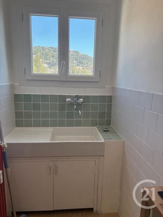 Appartement F1 &agrave; louer - 1 pi&egrave;ce - 28,89 m2 - Le Cannet - 06 - PROVENCE-ALPES-COTE-D-AZUR