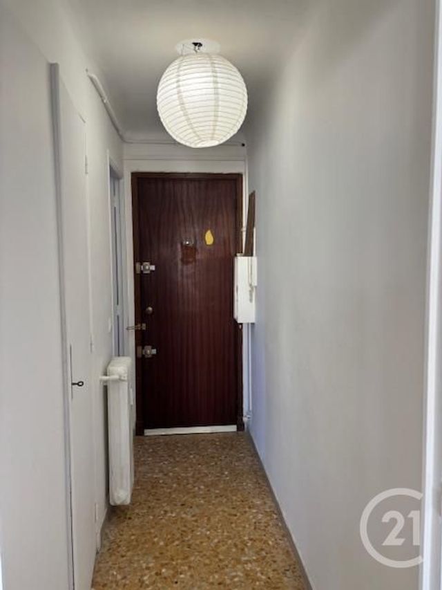 Appartement F1 &agrave; louer - 1 pi&egrave;ce - 28,89 m2 - Le Cannet - 06 - PROVENCE-ALPES-COTE-D-AZUR