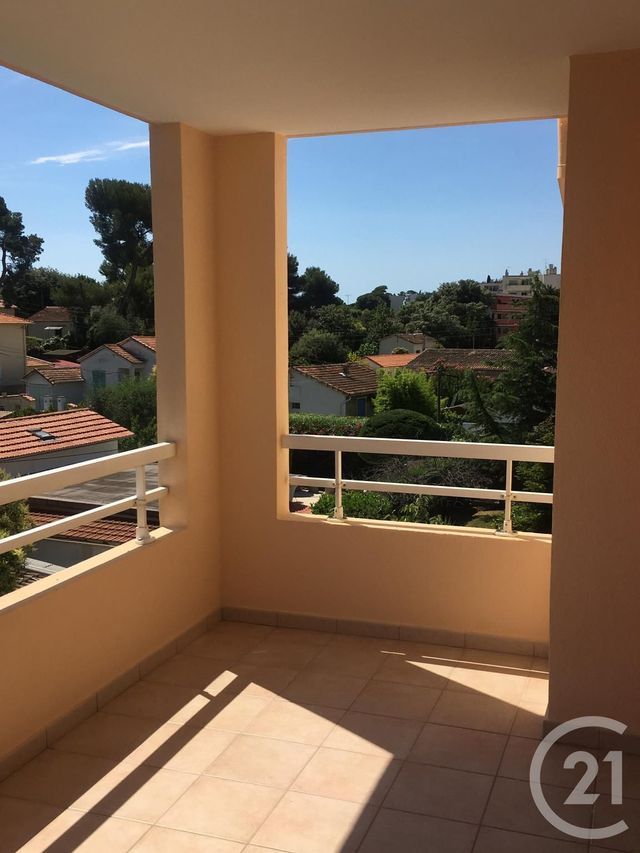 Appartement &agrave; vendre - 2 pi&egrave;ces - 46,41 m2 - Le Cannet - 06 - PROVENCE-ALPES-COTE-D-AZUR