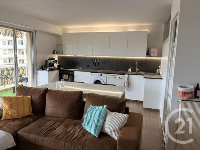 Appartement F3 &agrave; louer - 3 pi&egrave;ces - 62,91 m2 - Le Cannet - 06 - PROVENCE-ALPES-COTE-D-AZUR