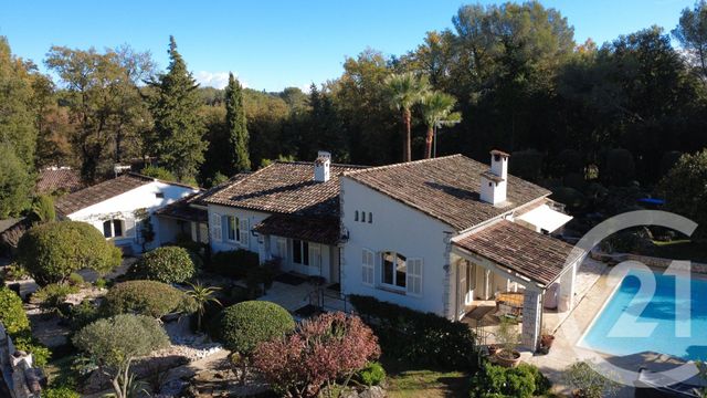 Maison à vendre - 6 pièces - 170 m2 - Roquefort Les Pins - 06 - PROVENCE-ALPES-COTE-D-AZUR