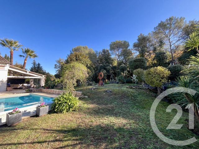 Maison à vendre - 6 pièces - 170 m2 - Roquefort Les Pins - 06 - PROVENCE-ALPES-COTE-D-AZUR