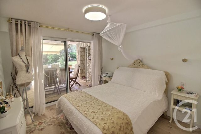 Maison à vendre - 8 pièces - 250 m2 - Le Rouret - 06 - PROVENCE-ALPES-COTE-D-AZUR