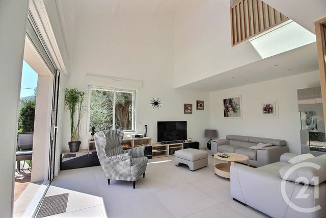 Maison à vendre - 5 pièces - 138 m2 - Chateauneuf Grasse - 06 - PROVENCE-ALPES-COTE-D-AZUR