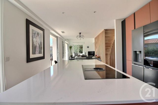 Maison à vendre - 5 pièces - 138 m2 - Chateauneuf Grasse - 06 - PROVENCE-ALPES-COTE-D-AZUR