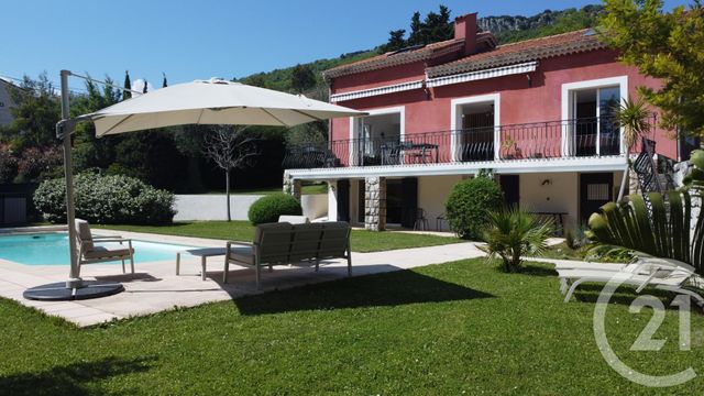 Maison à vendre - 5 pièces - 138 m2 - Chateauneuf Grasse - 06 - PROVENCE-ALPES-COTE-D-AZUR