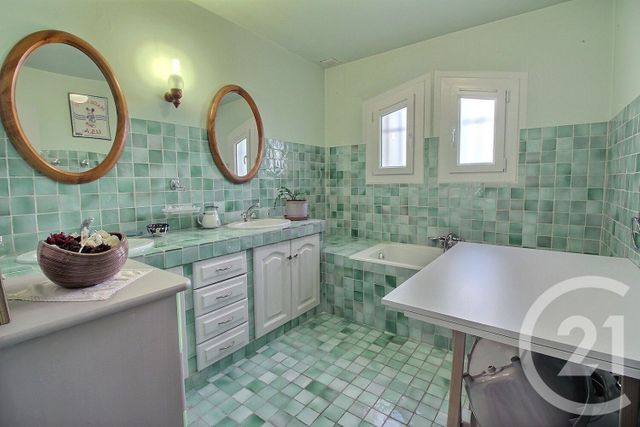 Maison &agrave; vendre - 8 pi&egrave;ces - 257,27 m2 - Mouans Sartoux - 06 - PROVENCE-ALPES-COTE-D-AZUR