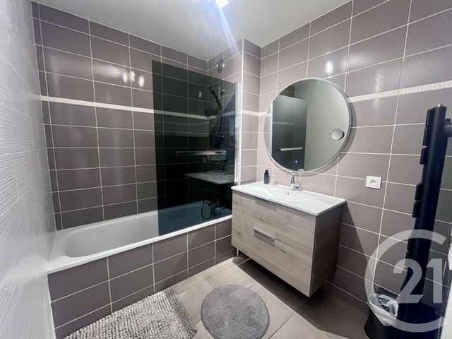 Appartement F4 &agrave; vendre - 4 pi&egrave;ces - 81,65 m2 - Roquefort Les Pins - 06 - PROVENCE-ALPES-COTE-D-AZUR
