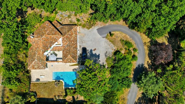 Maison &agrave; vendre - 6 pi&egrave;ces - 155,68 m2 - Roquefort Les Pins - 06 - PROVENCE-ALPES-COTE-D-AZUR
