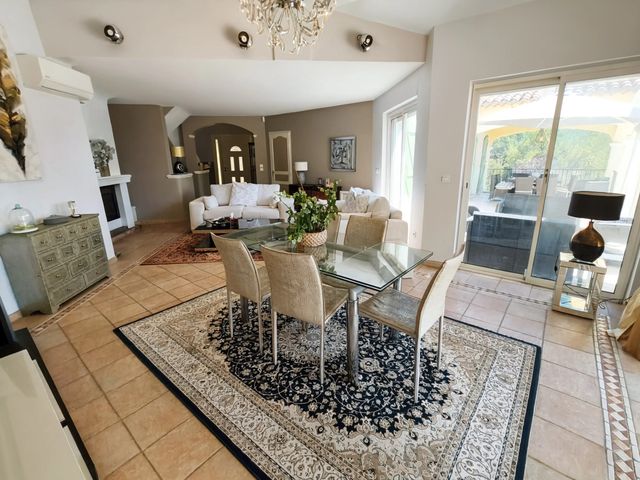 Maison &agrave; vendre - 6 pi&egrave;ces - 155,68 m2 - Roquefort Les Pins - 06 - PROVENCE-ALPES-COTE-D-AZUR
