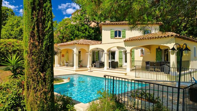 Maison &agrave; vendre - 6 pi&egrave;ces - 155,68 m2 - Roquefort Les Pins - 06 - PROVENCE-ALPES-COTE-D-AZUR