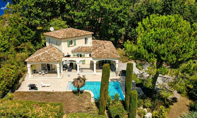 Maison &agrave; vendre - 6 pi&egrave;ces - 155,68 m2 - Roquefort Les Pins - 06 - PROVENCE-ALPES-COTE-D-AZUR