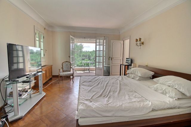 Maison à vendre - 10 pièces - 339,24 m2 - Roquefort Les Pins - 06 - PROVENCE-ALPES-COTE-D-AZUR