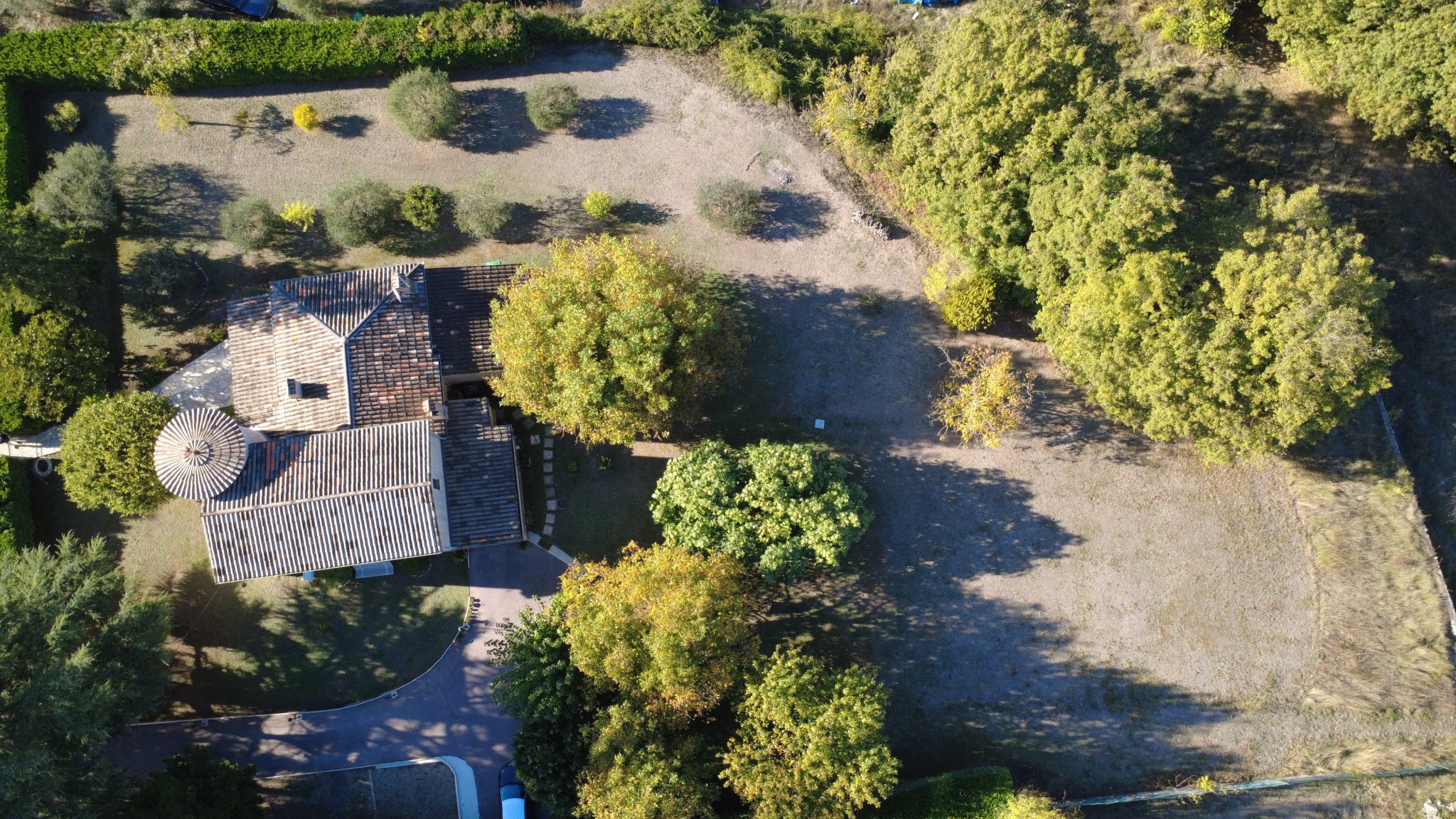 maison  - CHATEAUNEUF GRASSE- 06